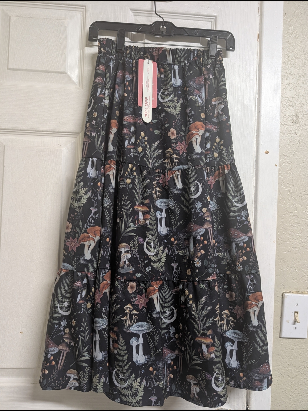 ROMWE Black Midi Skirt with Floral & Mushroom Print
